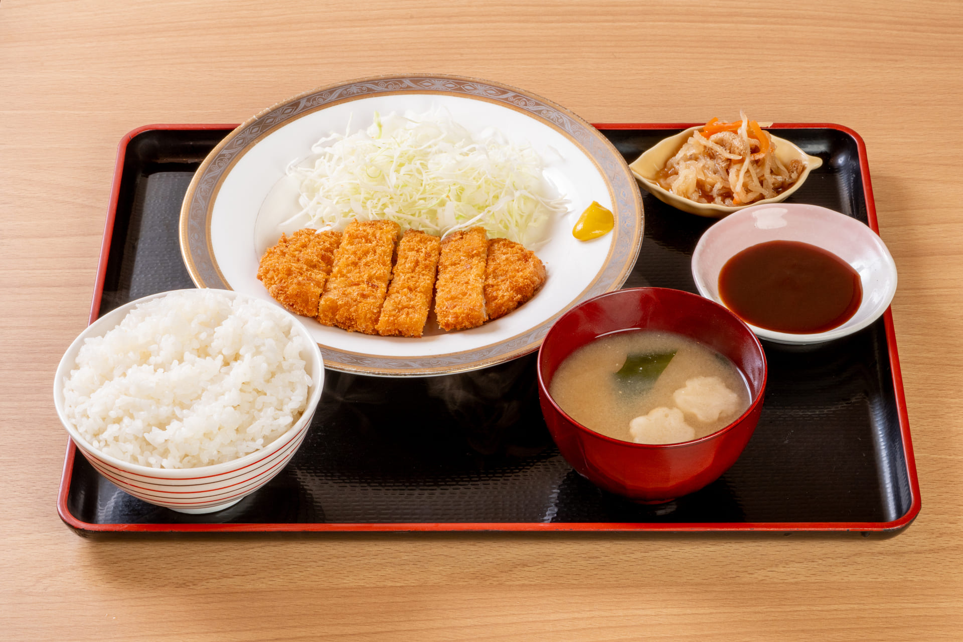 トンカツ定食